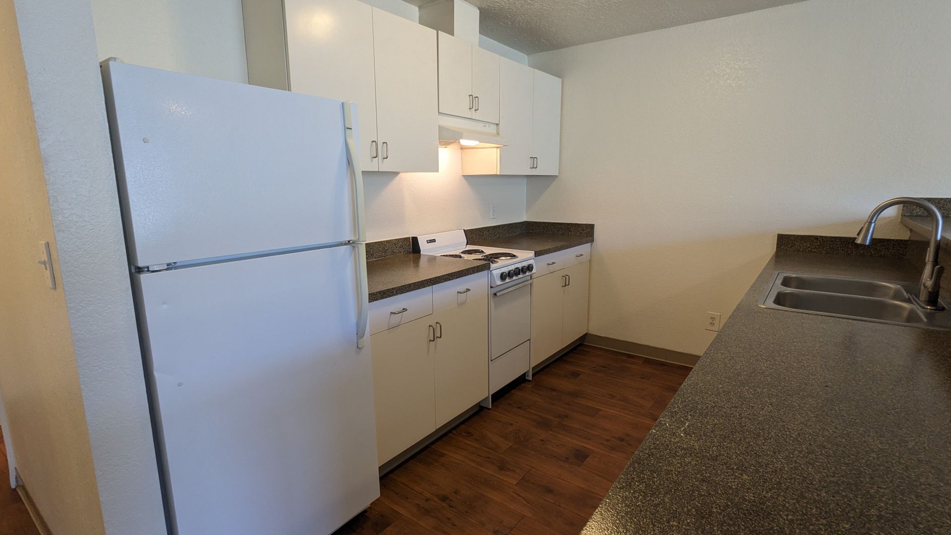 Beaverton Apartment: 6320 SW Lombard Ave