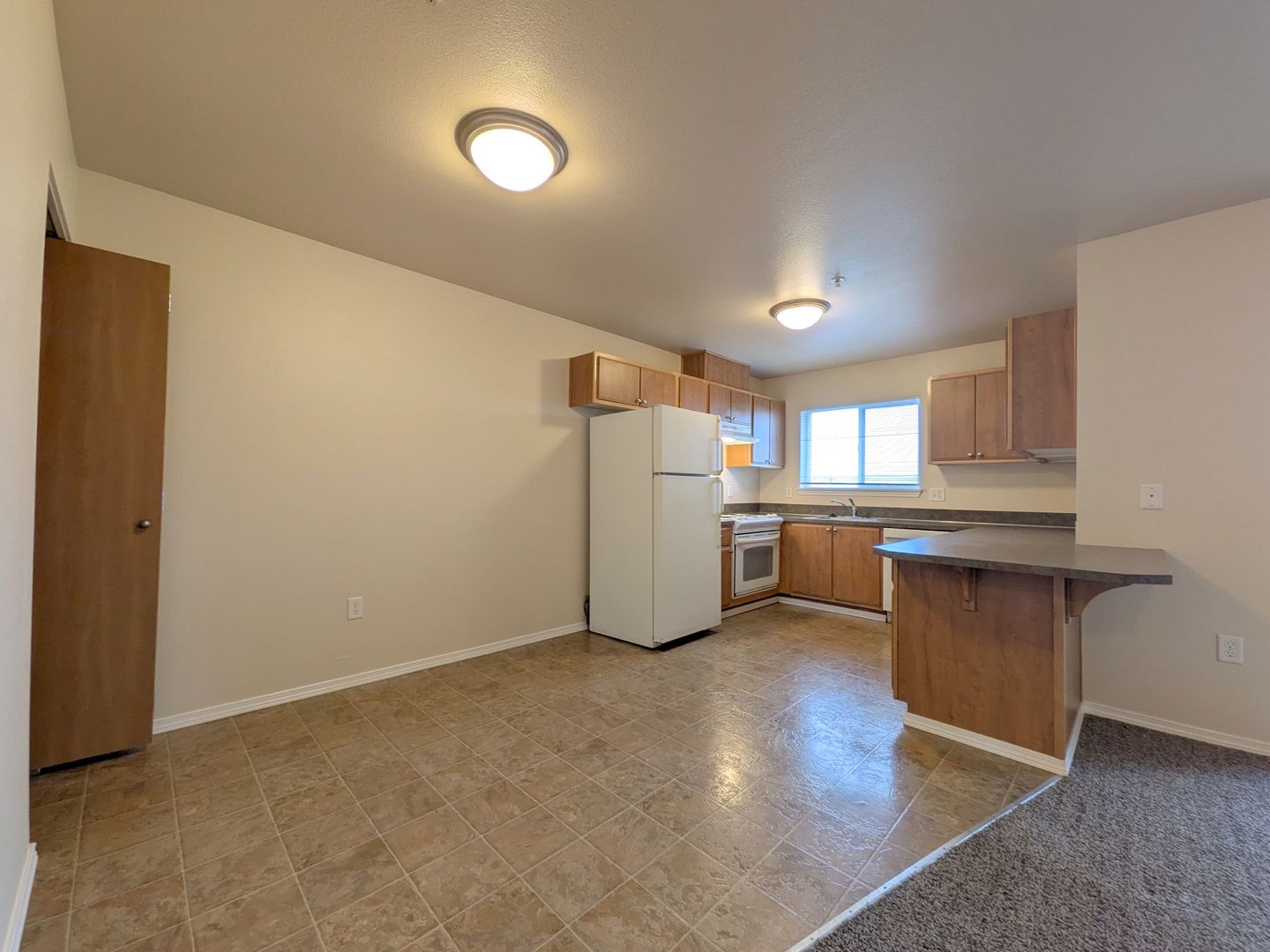 Salem Apartment: 4420-4455 Seaton Lane NE