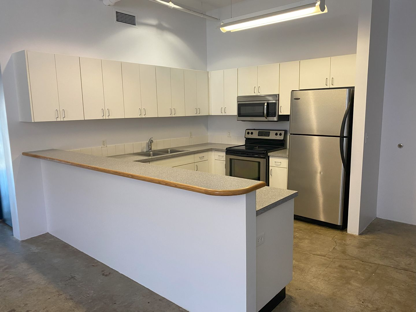 Salem Apartment: 155 Liberty Street NE