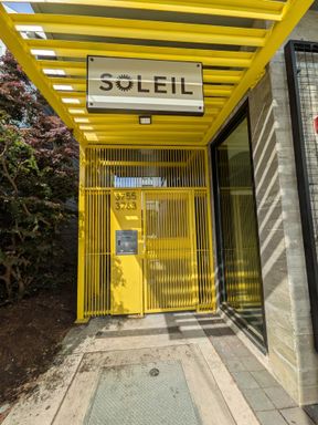 Soleil Apartments | Spacious Top floor Studio with W/D included!! | Move in Late NOV! – photo 1