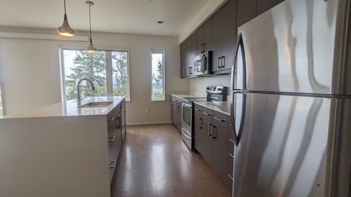 Viewpoint Terrace Apartments | 1 Bed/ 1Bath with W/D and Balcony! | Move in Mid AUGUST! – photo 1