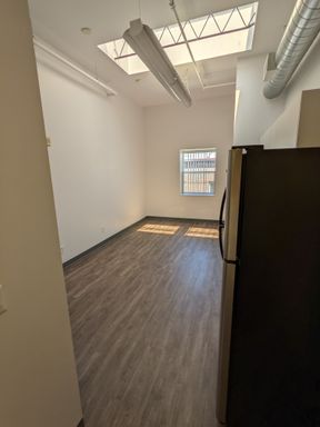 Salem Arts Building | Beautiful Studio with 12-foot ceilings + sky light | MOVE IN READY! – photo 1