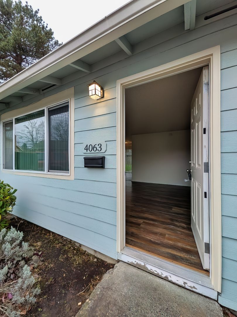 Portland Apartment: 4045-4085 North Alaska Street