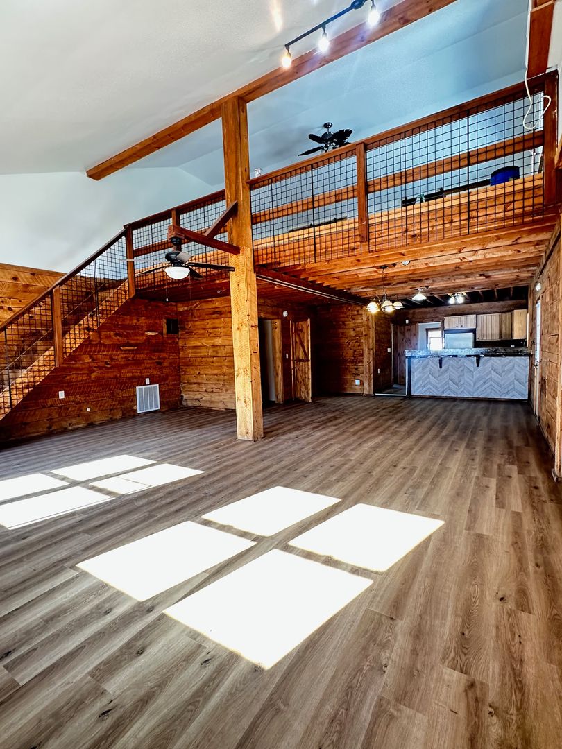 Hurley Apartment: 283 Station Road