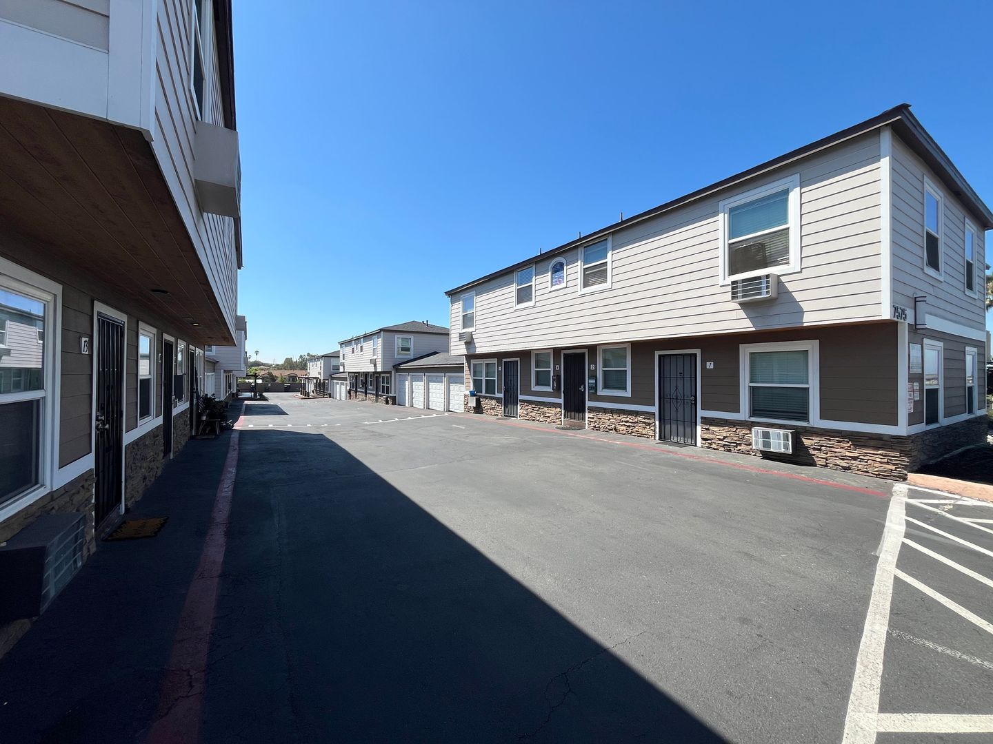 La Mesa Apartment: 7575 El Cajon Blvd