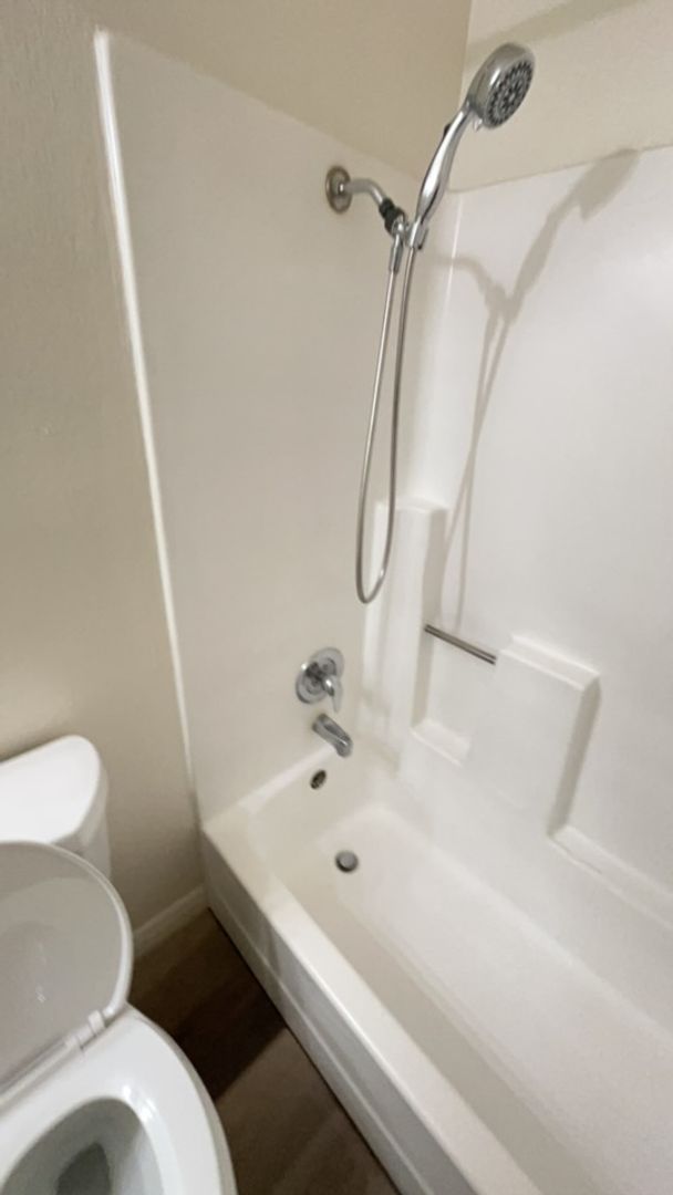 Alpine Apartment: 1319 Marshall Road