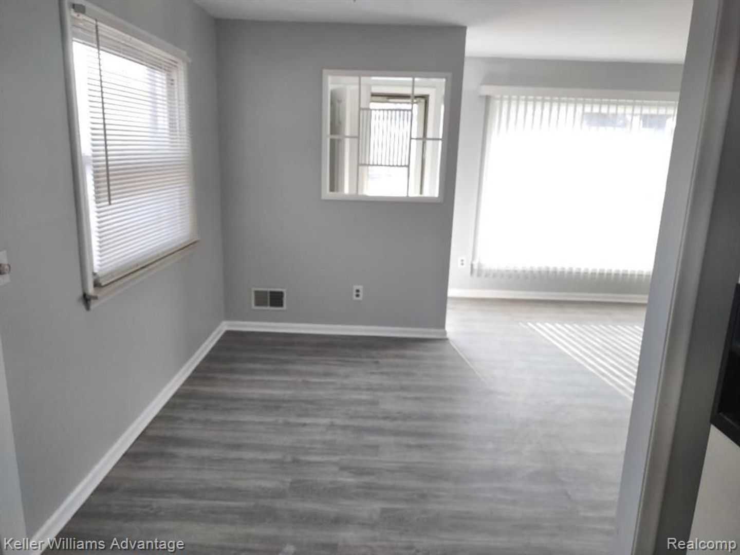 Livonia House: 31266 Hathaway