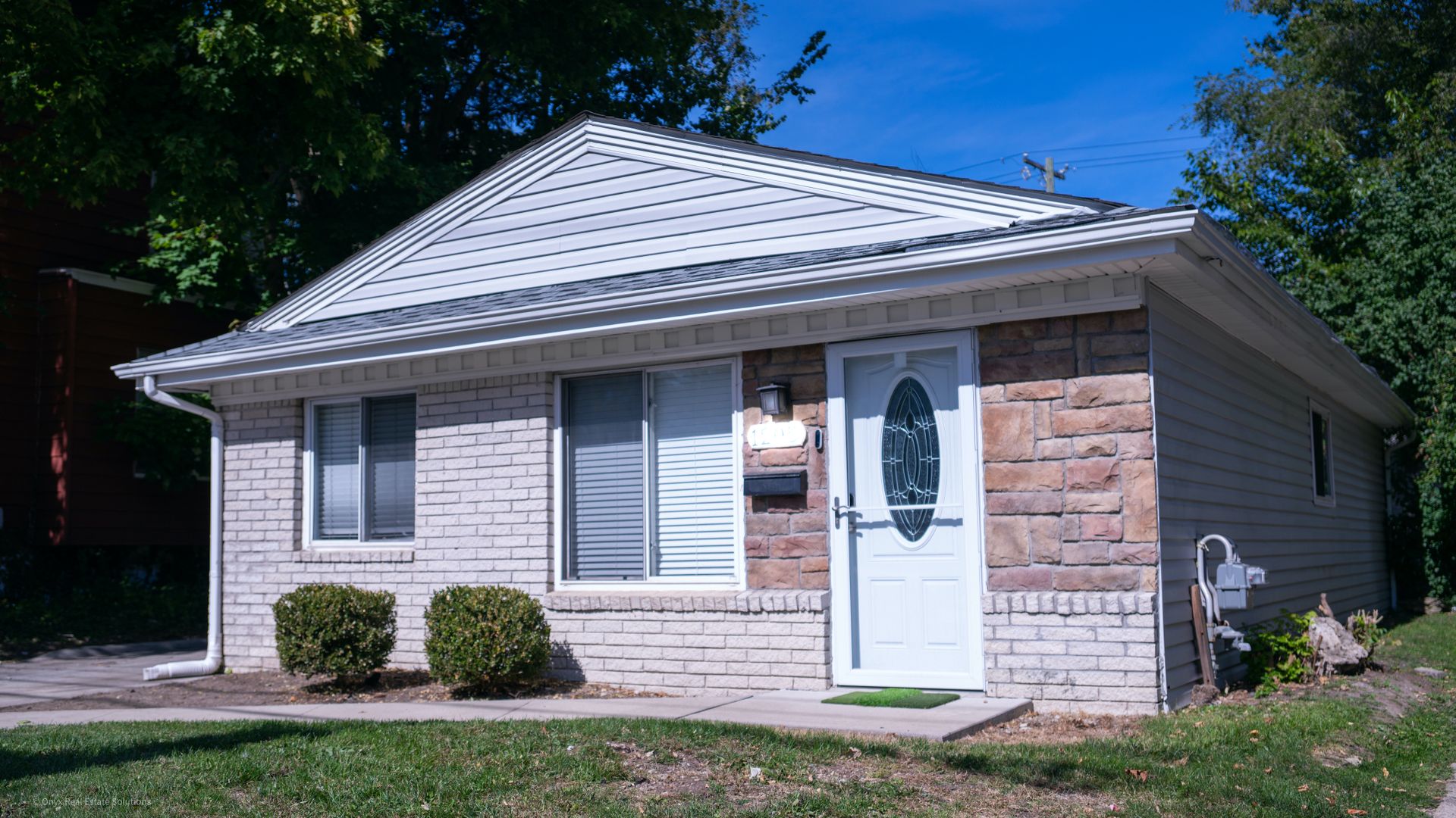 Birmingham House: 1205 E 14 Mile Rd