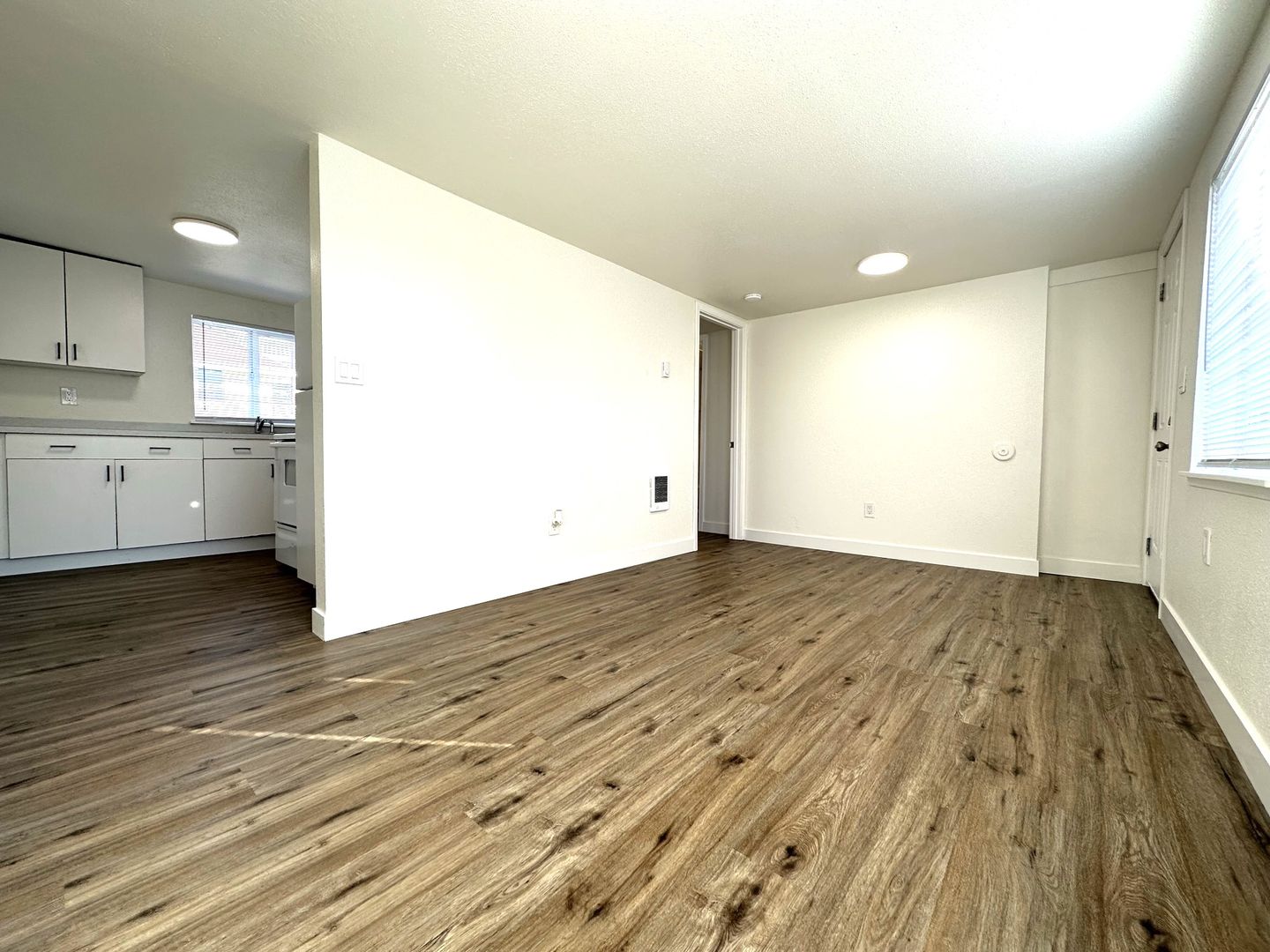 Everett Apartment: 2515 Virginia Ave.