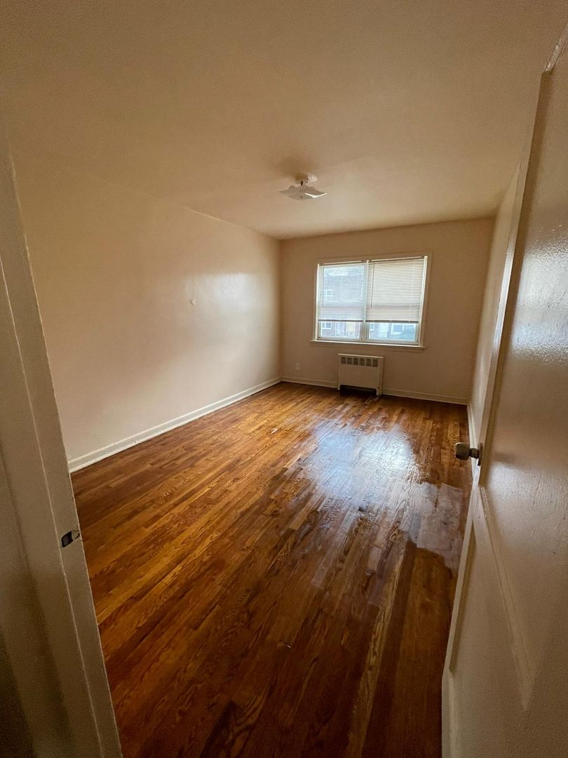 Camden Apartment: 3225C Westfield Ave.