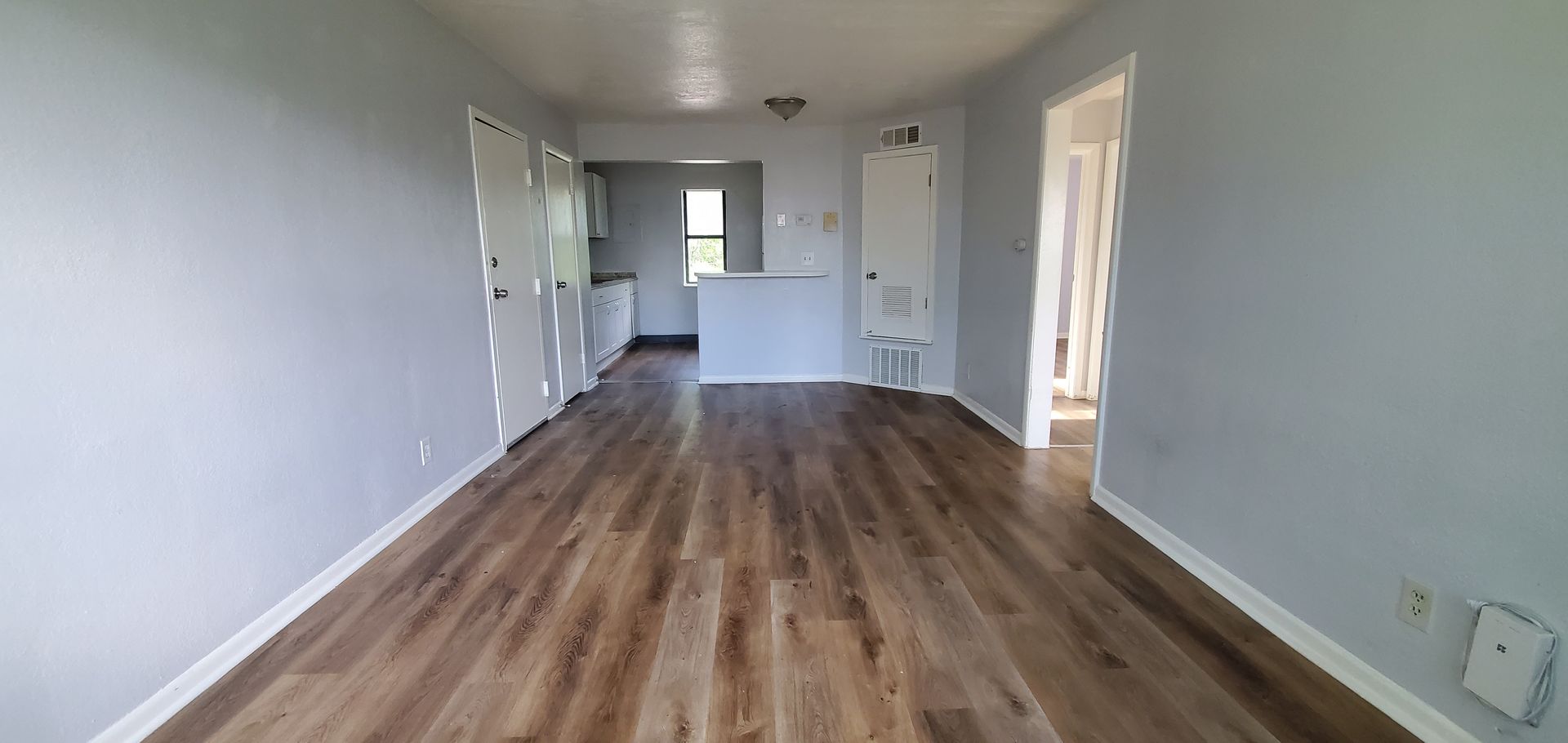 Kansas City Apartment: 8208 Troost Ave