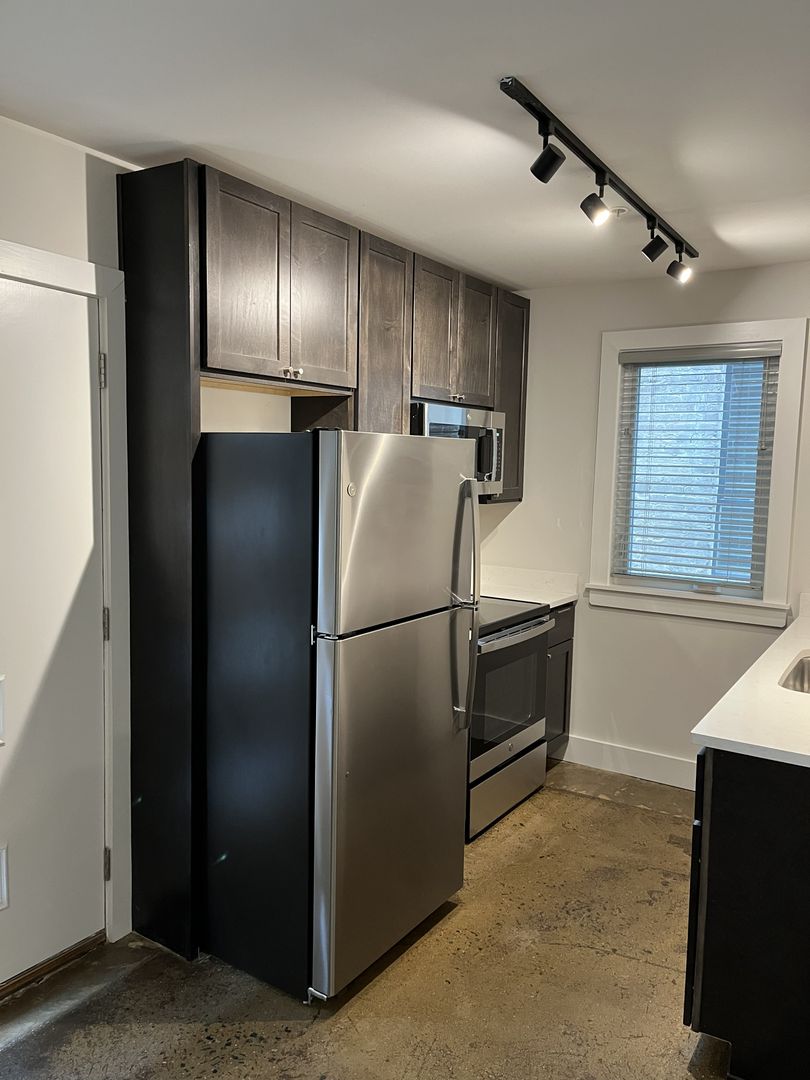 Lynchburg Apartment: 1217 Church Street