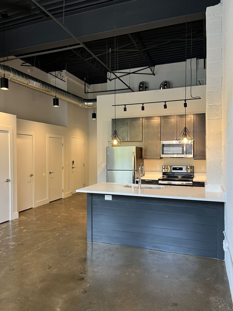 Lynchburg Apartment: 1217 Church Street