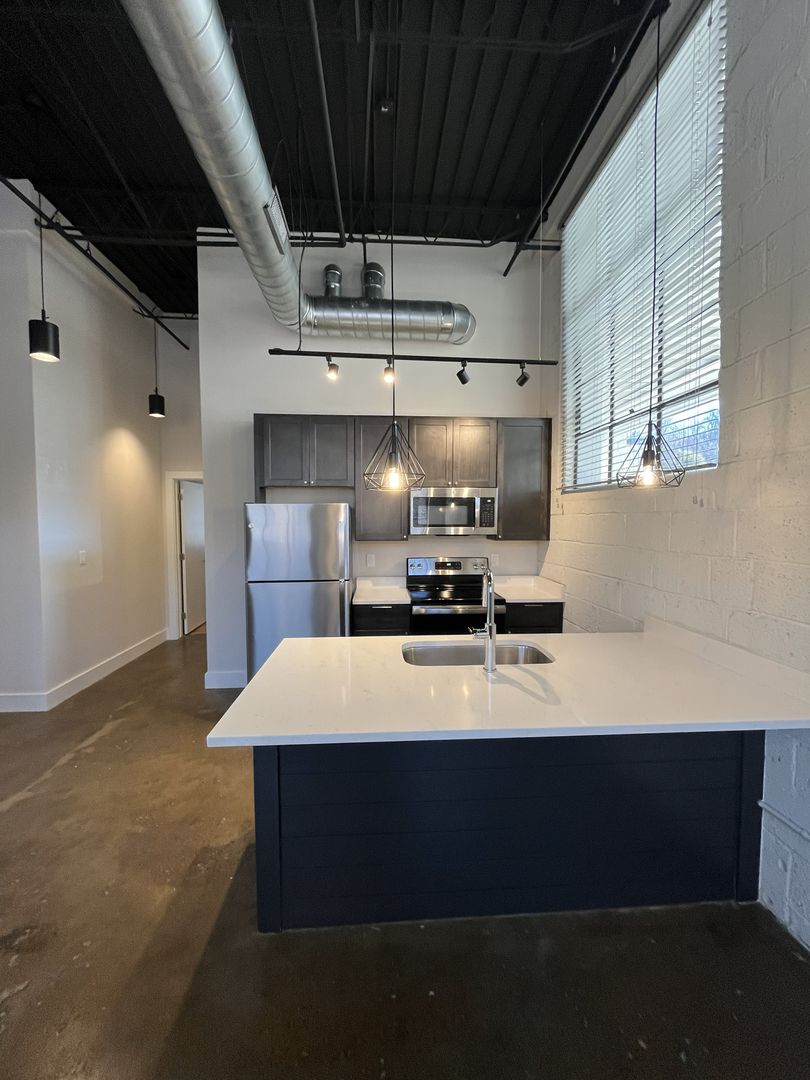 Lynchburg Apartment: 1217 Church Street