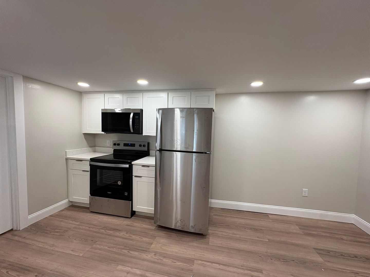 Roanoke Apartment: 1525 Memorial Ave