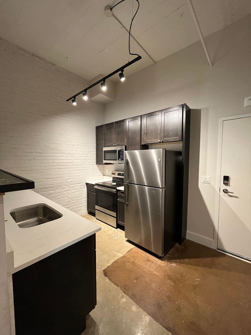 Lynchburg Apartment: 1217 Church Street