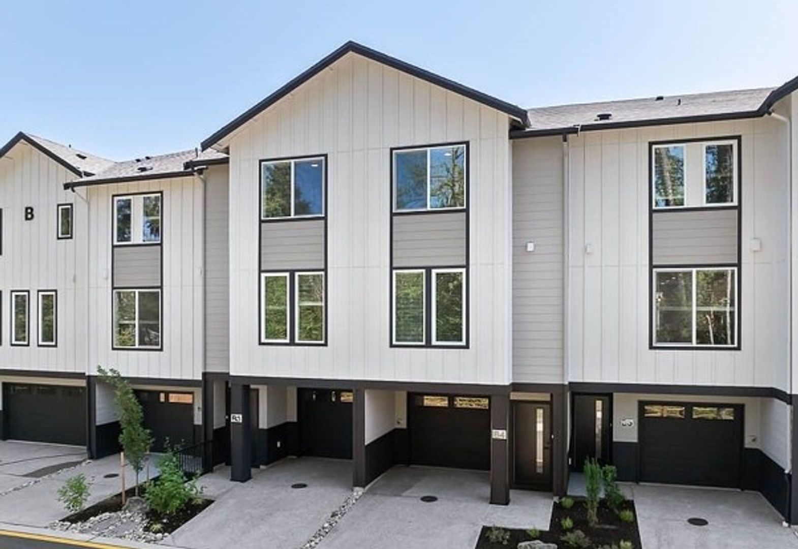 Bothell House: 19524 16th Ave SE