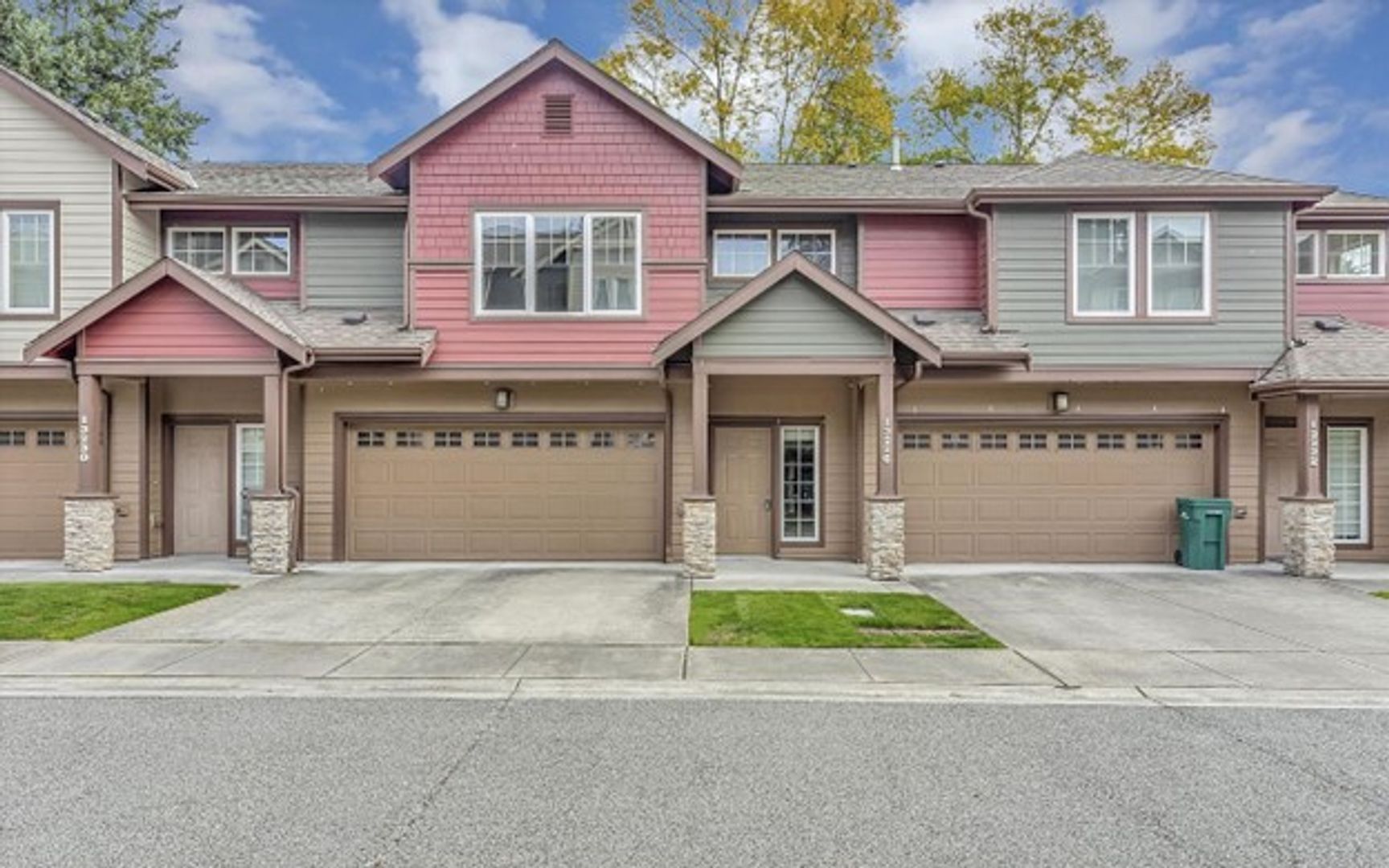 Kirkland House: 13226 101st Ln NE
