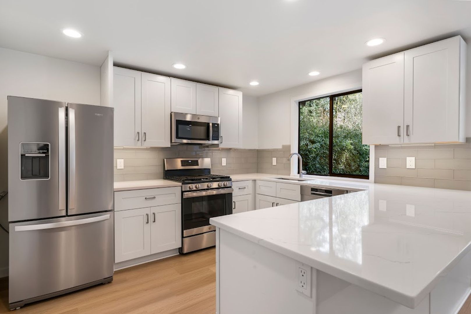 Sammamish House: 2217 Sahalee Drive West
