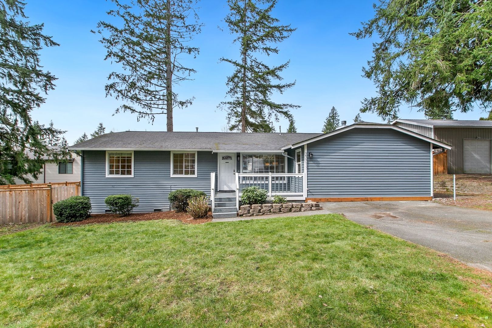 Sammamish House: 23219 NE 10th Pl