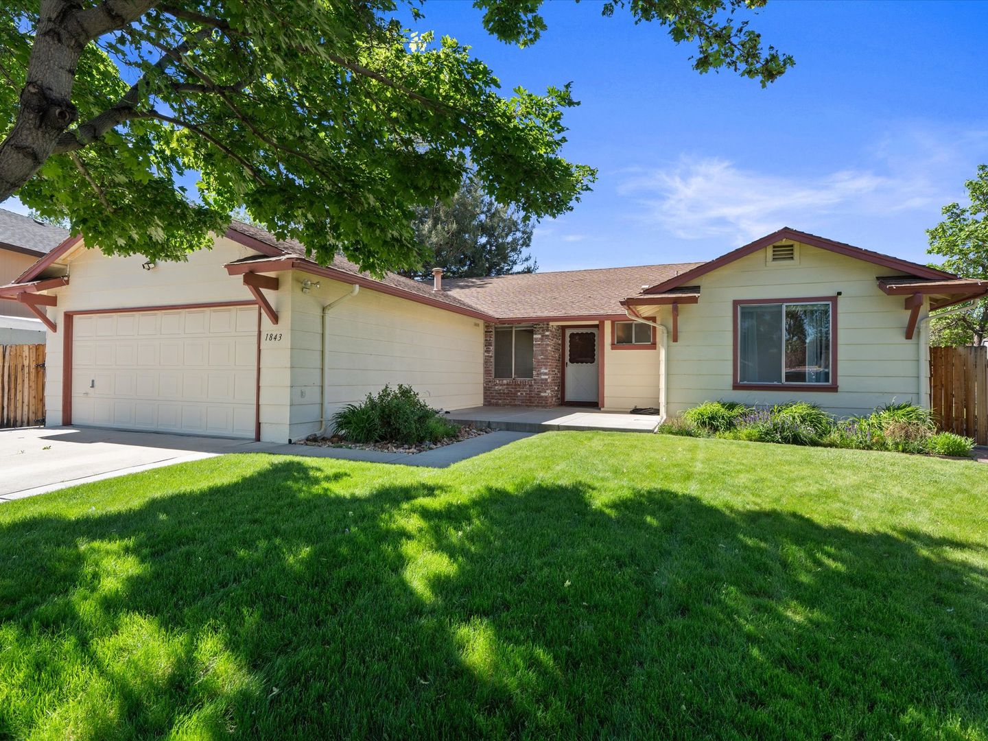 Sparks House: 1843 Woodtrail Ct