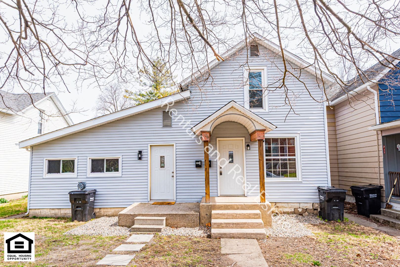 Garrett Apartment: 209 S Ijams St