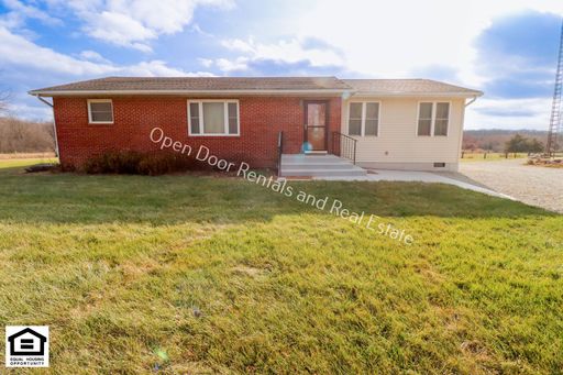 $200 off first months rent! Amazing county home with barn!