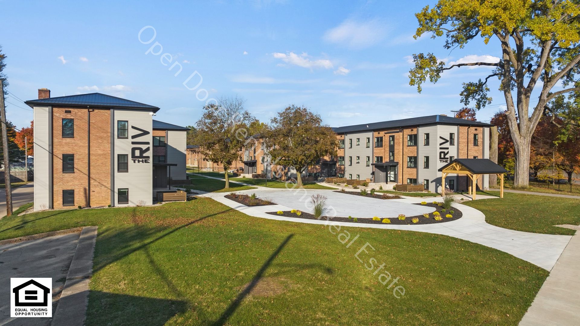 Fort Wayne Apartment: 1823 Griswold Drive