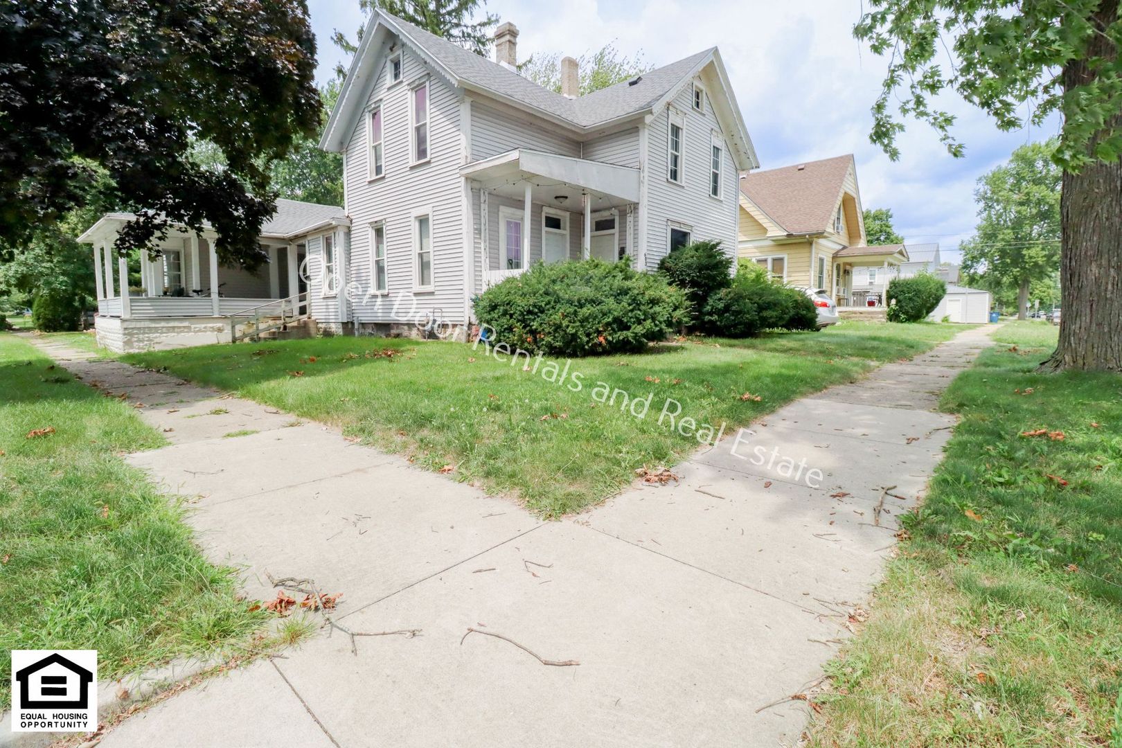 Auburn Apartment: 603 N Van Buren St.