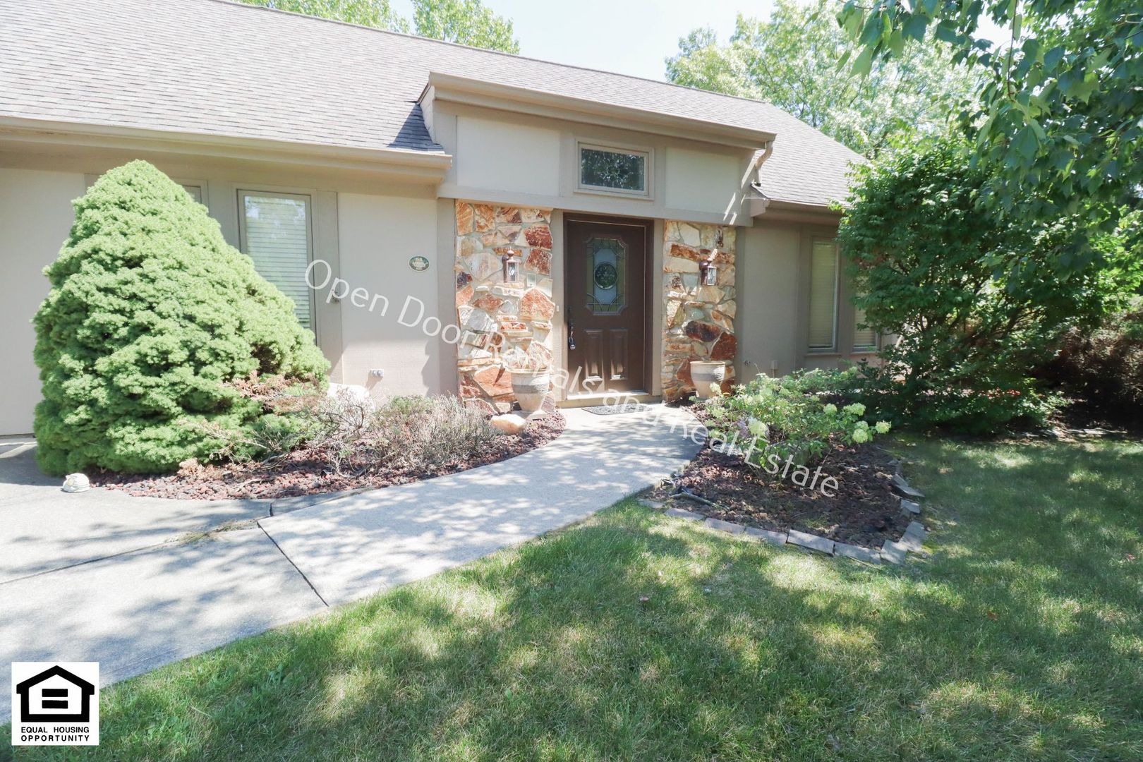 Fort Wayne House: 10512 Brandywine Drive