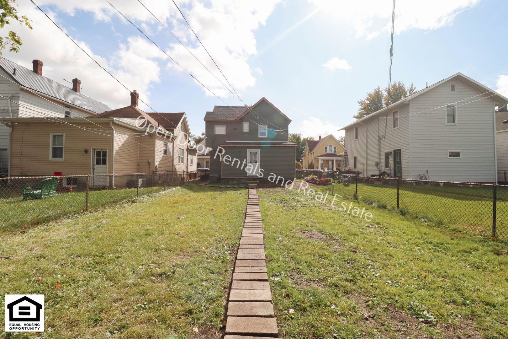 Fort Wayne Apartment: 506 5th st