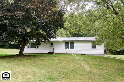 3 Bed 1.5 Bath Rental at 1561 County Road 00 W, Corunna, IN