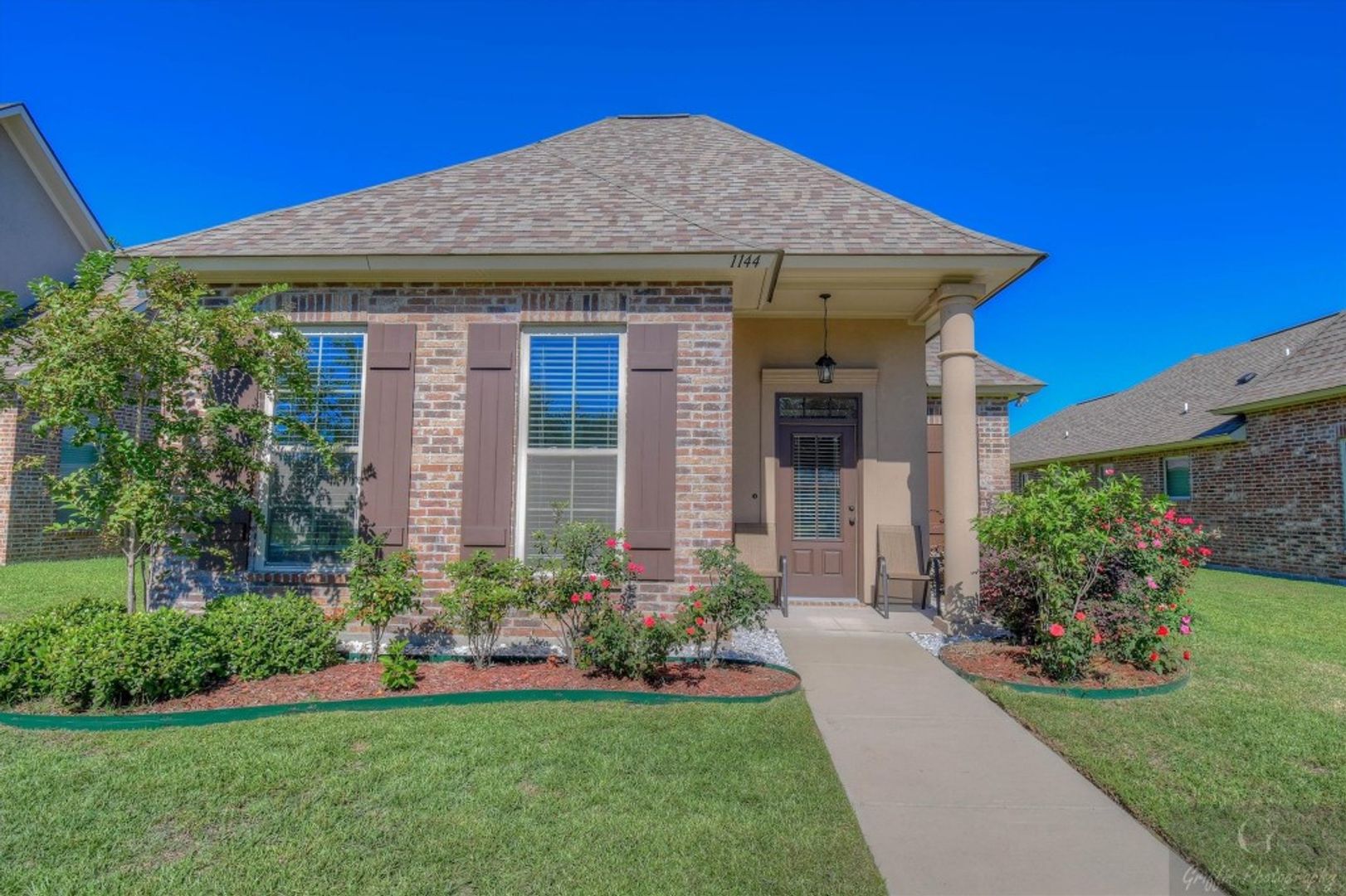 Shreveport House: 1144 Island Park Blvd