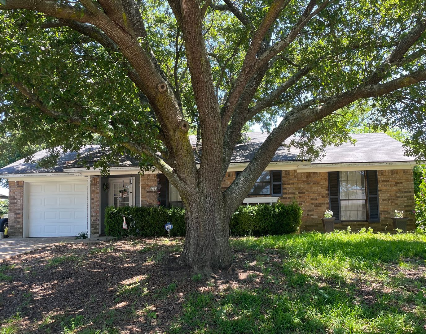 Bossier City House: 5302 Lauri Lane