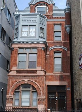 WICKER PARK - HUGE 5BD/2BTH DUPLEX FOR RENT! – photo 1