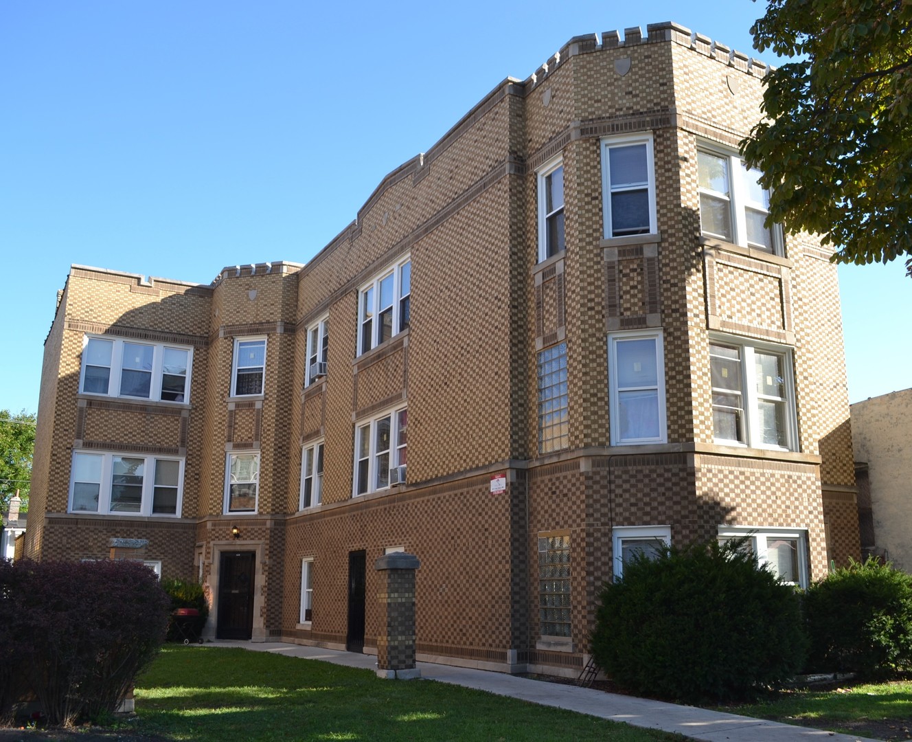 Chicago Apartment: 4332-36 W. Walton St.