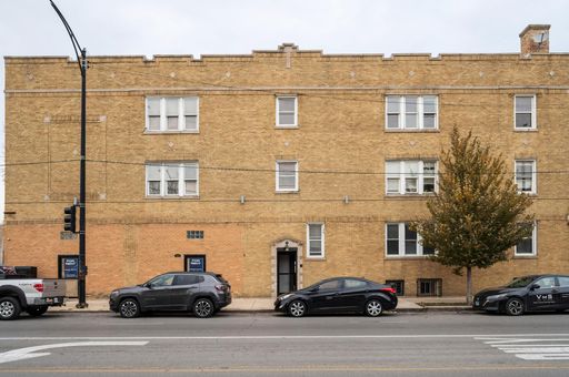 HUMBOLD PARK - BEAUTIFUL 2BD UNIT FOR RENT ON DIVISION – photo 1