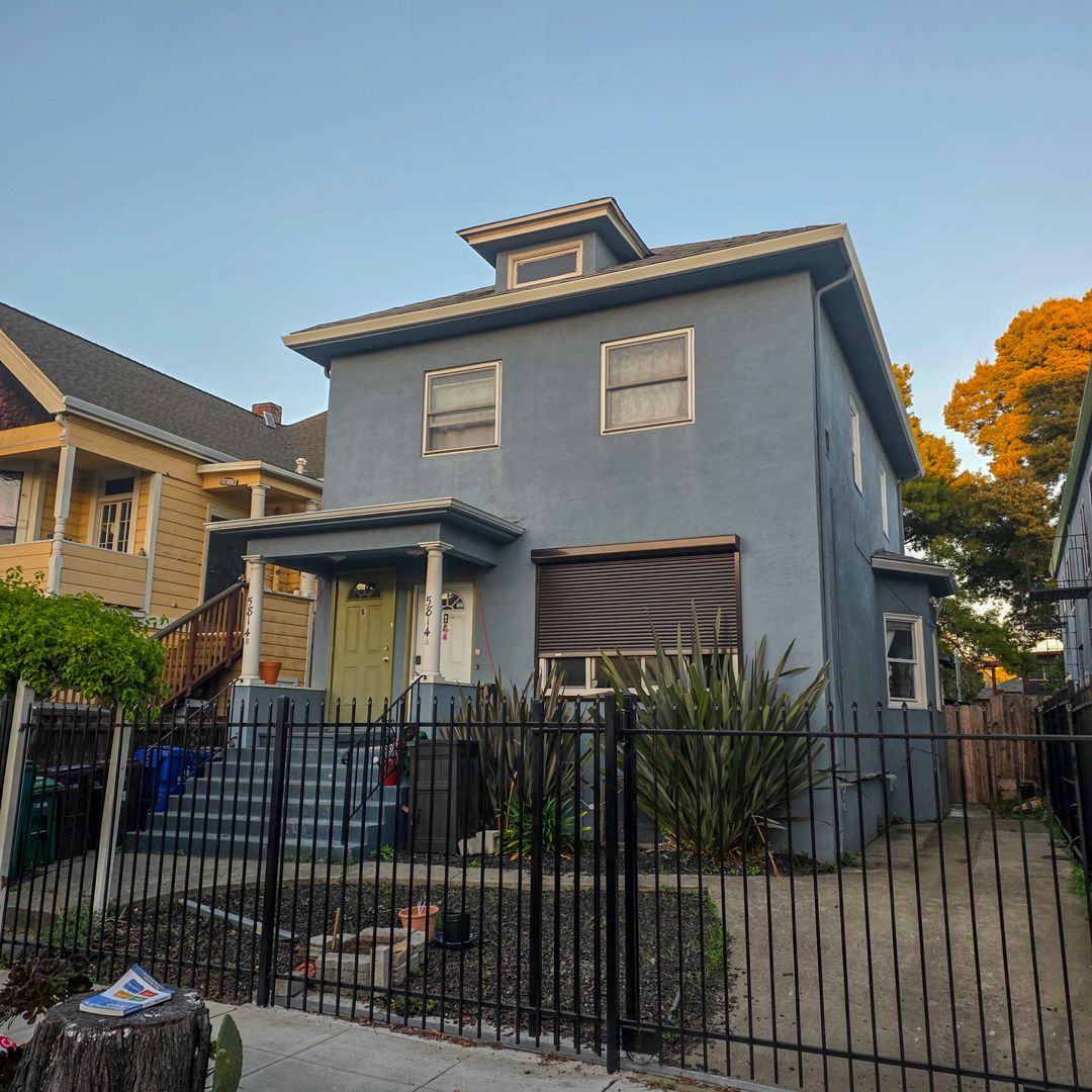 Oakland Apartment: 5814 Martin Luther King Jr Way