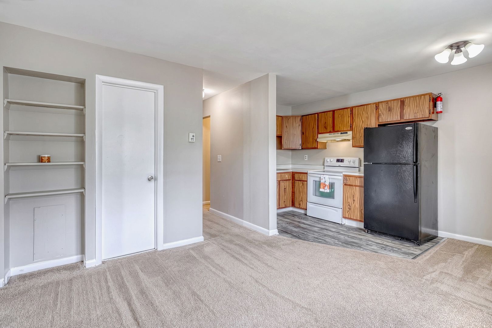 Enola Apartment: 7 Adams St
