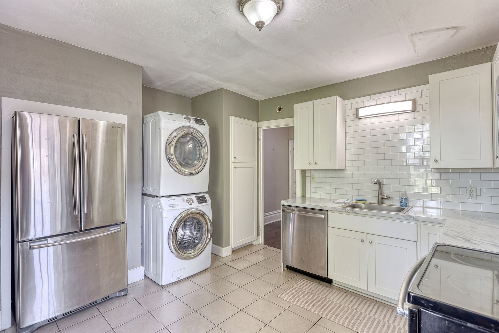 Harrisburg Apartment: 216 Peffer St