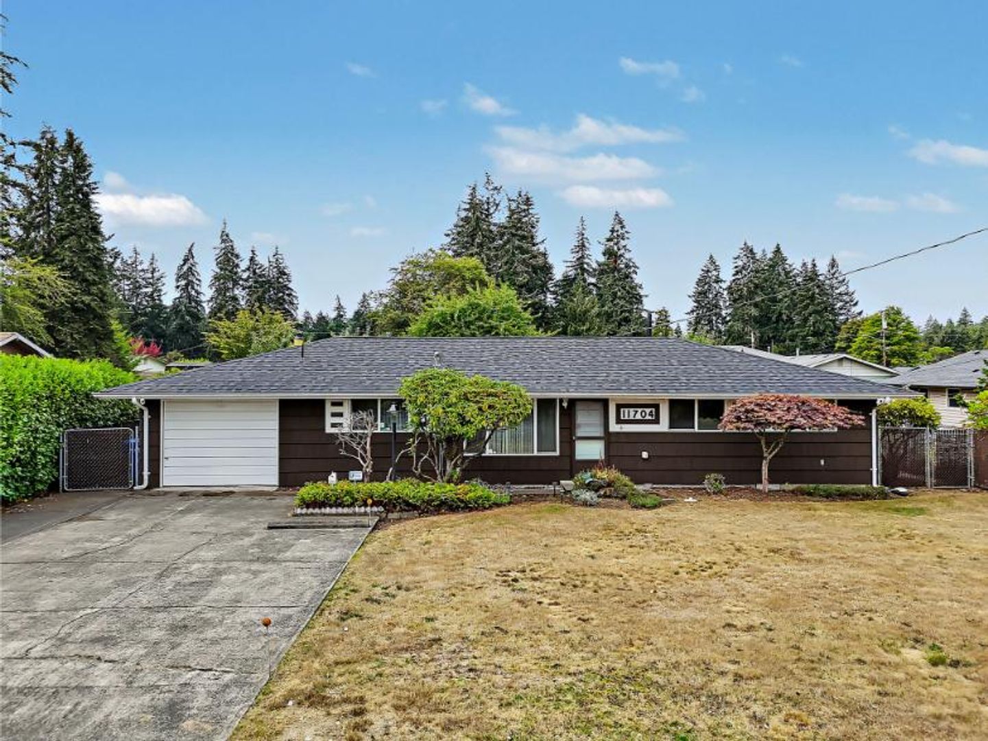 Lakewood House: 11704 Military Rd SW