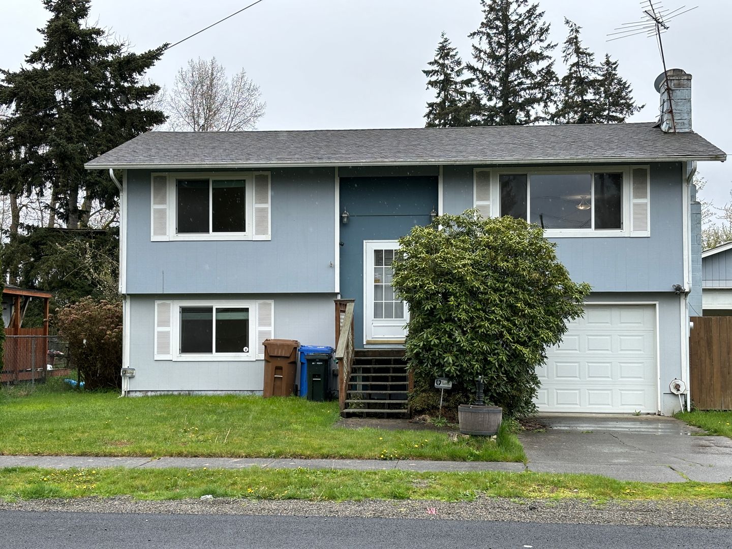 House for rent at 602 E 86th St, WA 98445