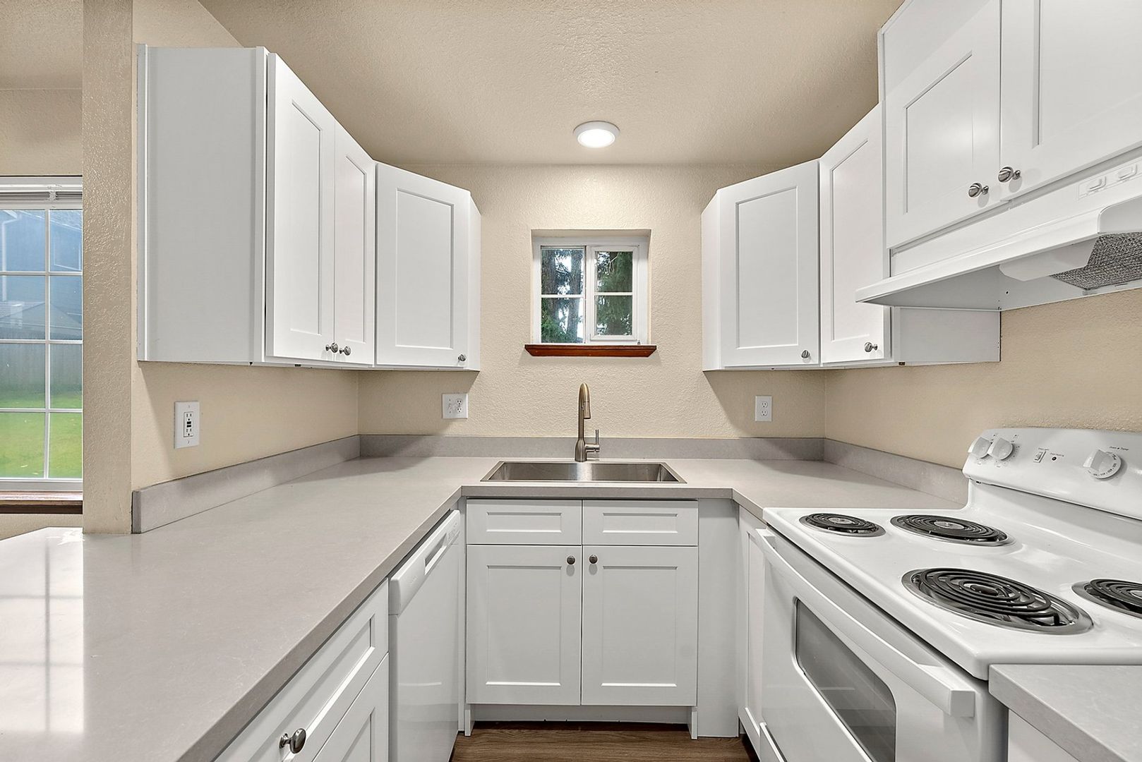 Lacey Apartment: 4815 to 4950 51st LN