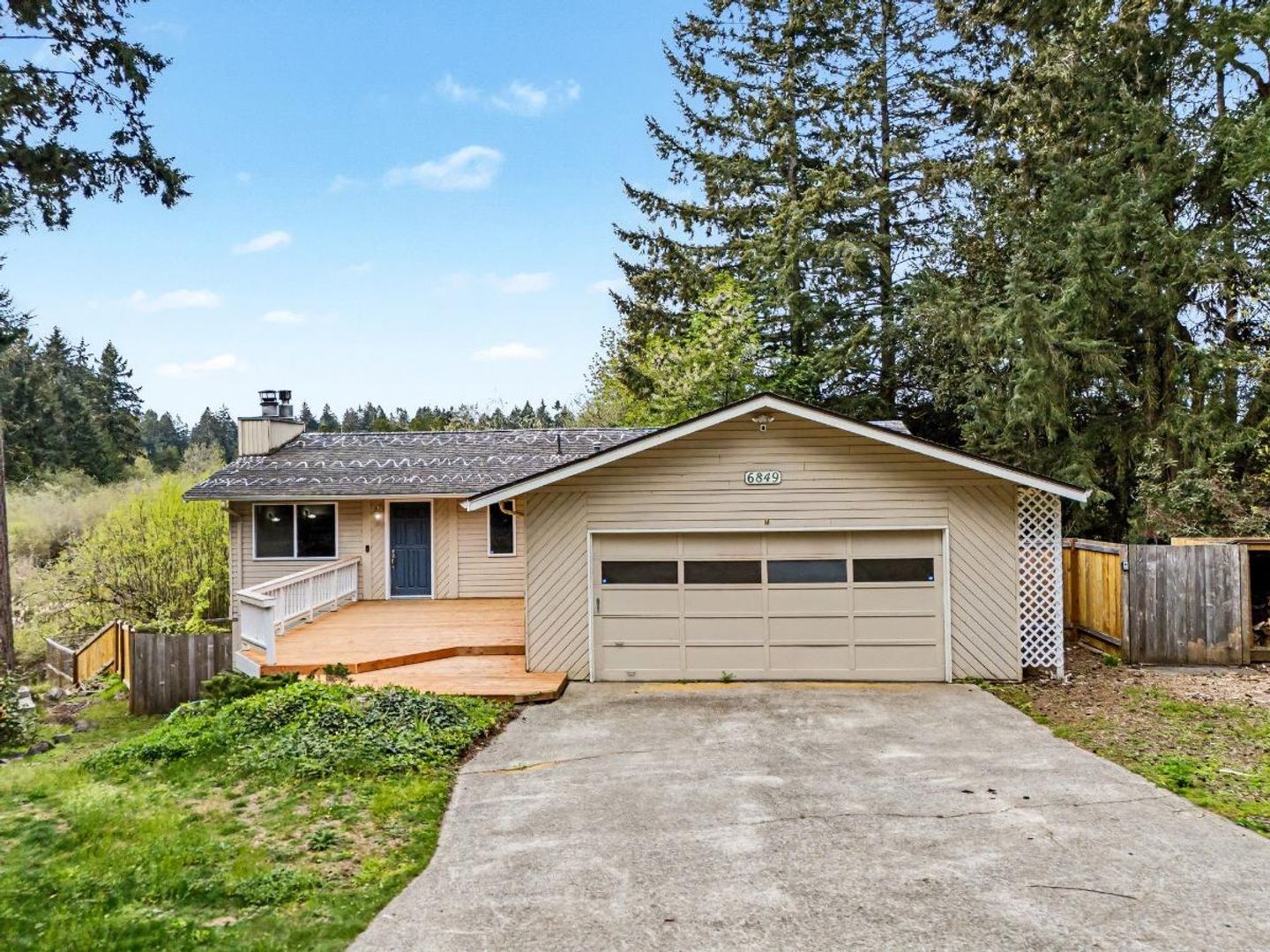 Lacey House: 6849 41st Ave SE