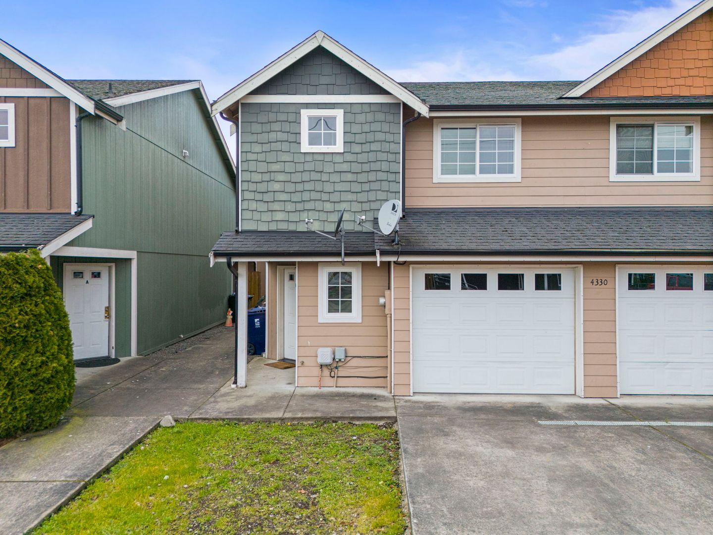 Tacoma Apartment: 4330 S Lawrence St