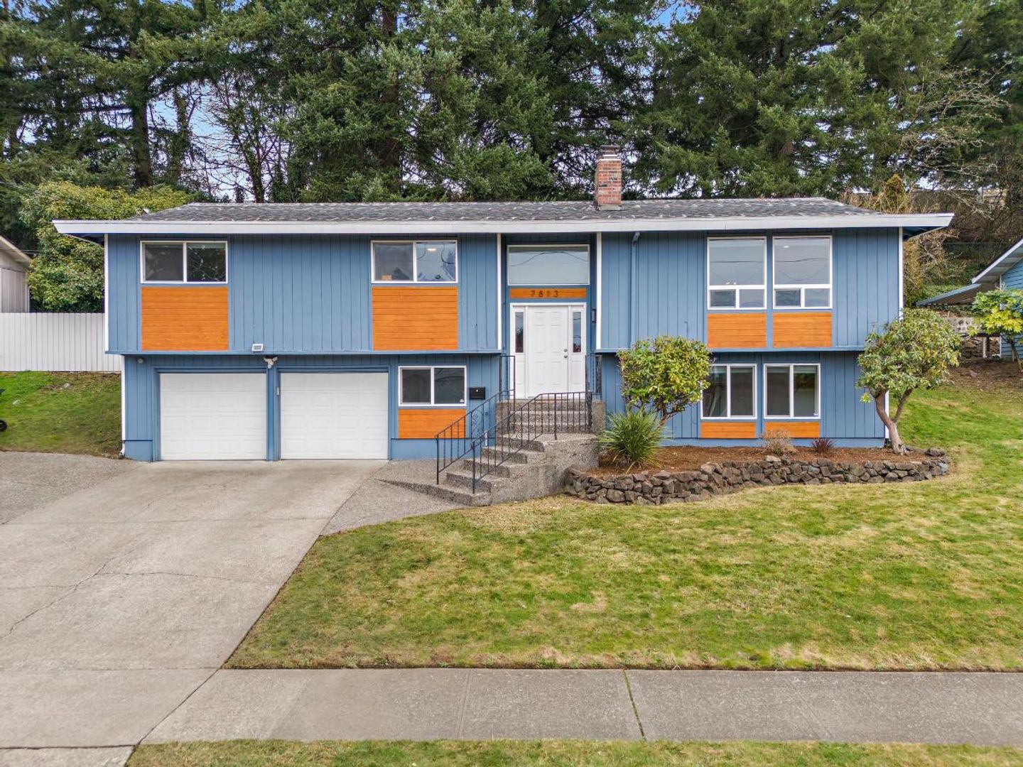 Tacoma House: 7813 S Alaska St
