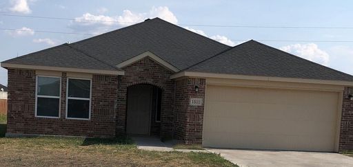 For Rent 1511 NE 4th St.