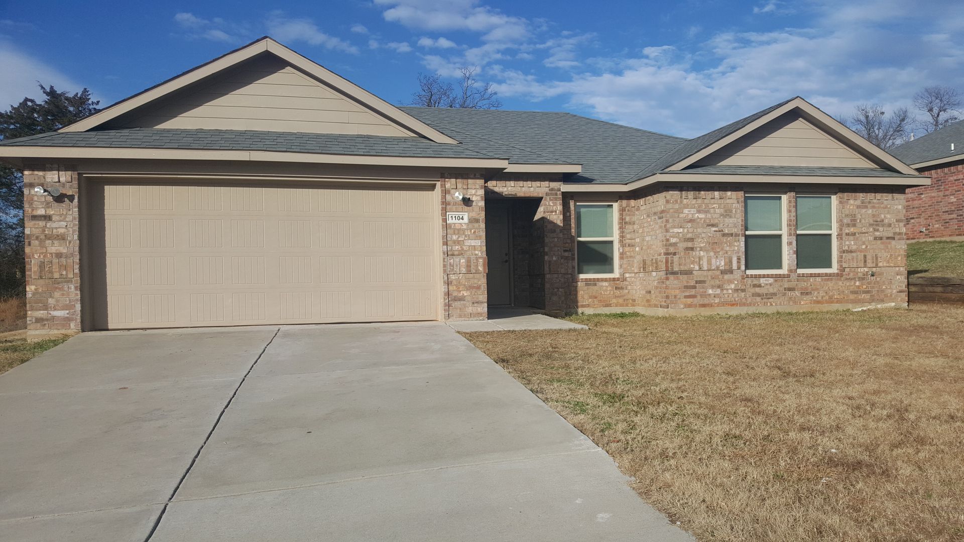 Hugo Apartment: 1132 Windhaven