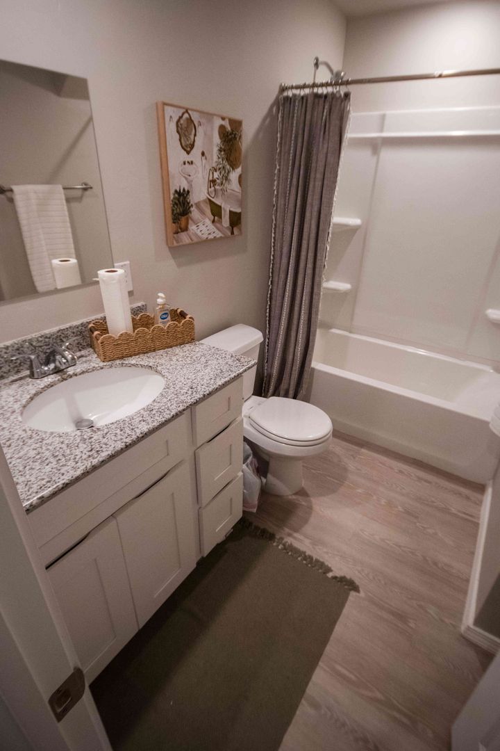Oklahoma City Apartment: 1515 S MacArthur Blvd