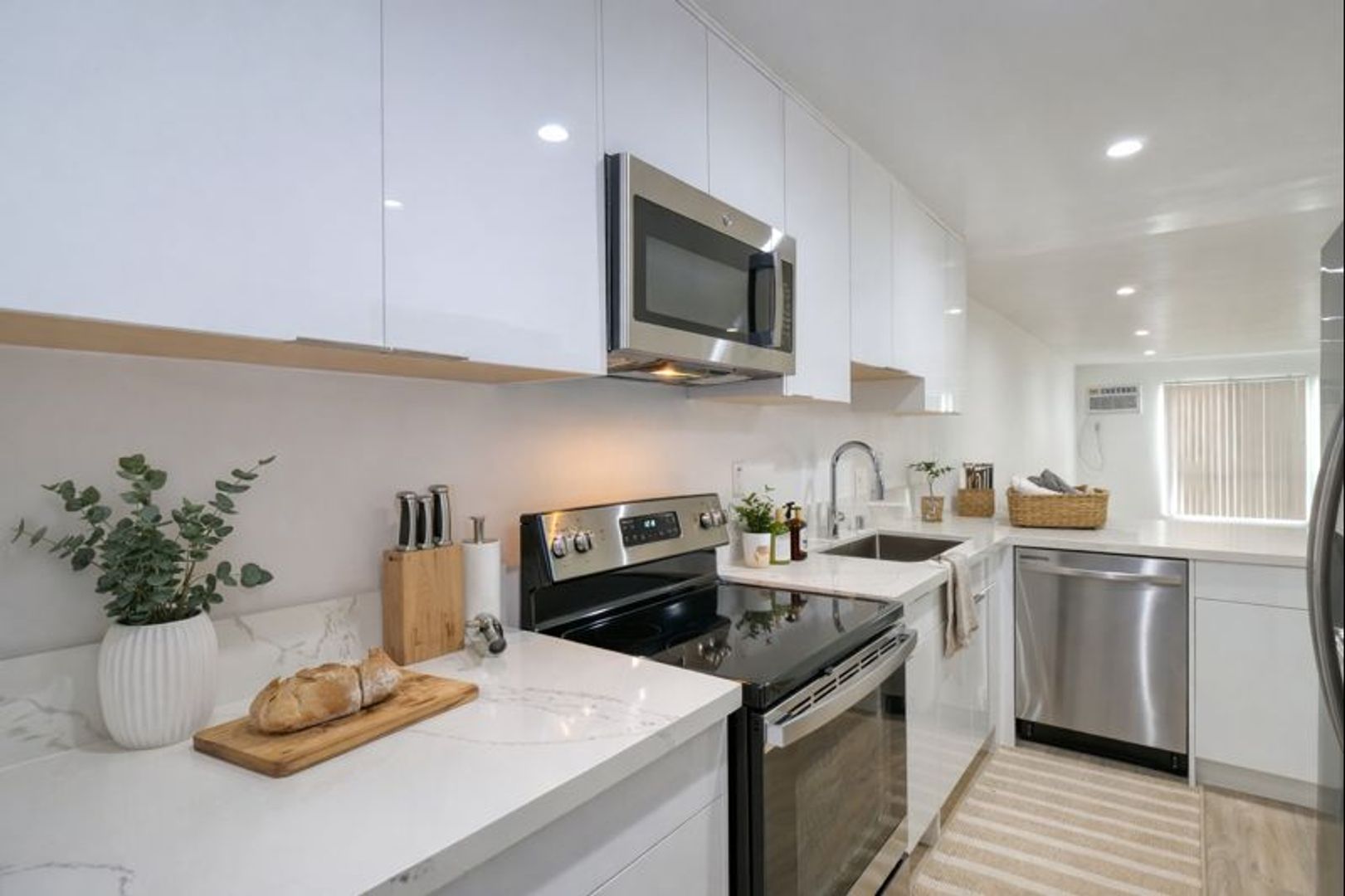 West Hollywood Apartment: 526 N. Orlando Avenue